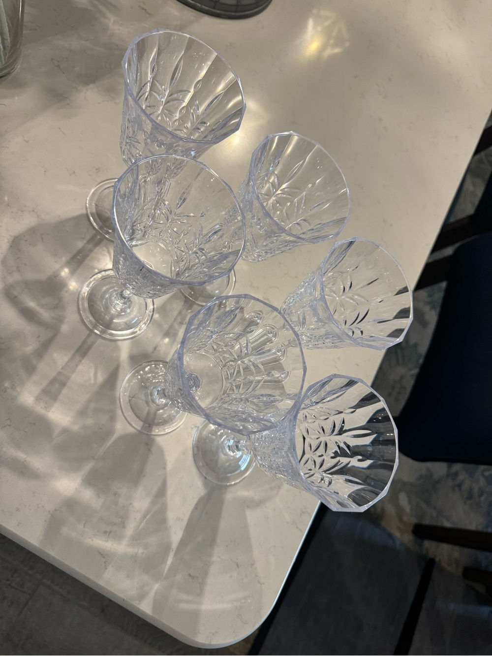 New! Plastic Small Stemware Realistic Look! (Set of 6) - Picture 2 of 3